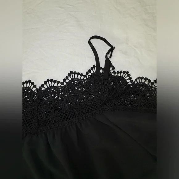 Lace Top - Off The Shoulder + Adjustable Straps - Black Polyester Garment Medium - Picture 3 of 5